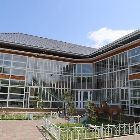 Hotel Eurasia Deluxe Hồ Borovoye Ngoại thất bức ảnh
