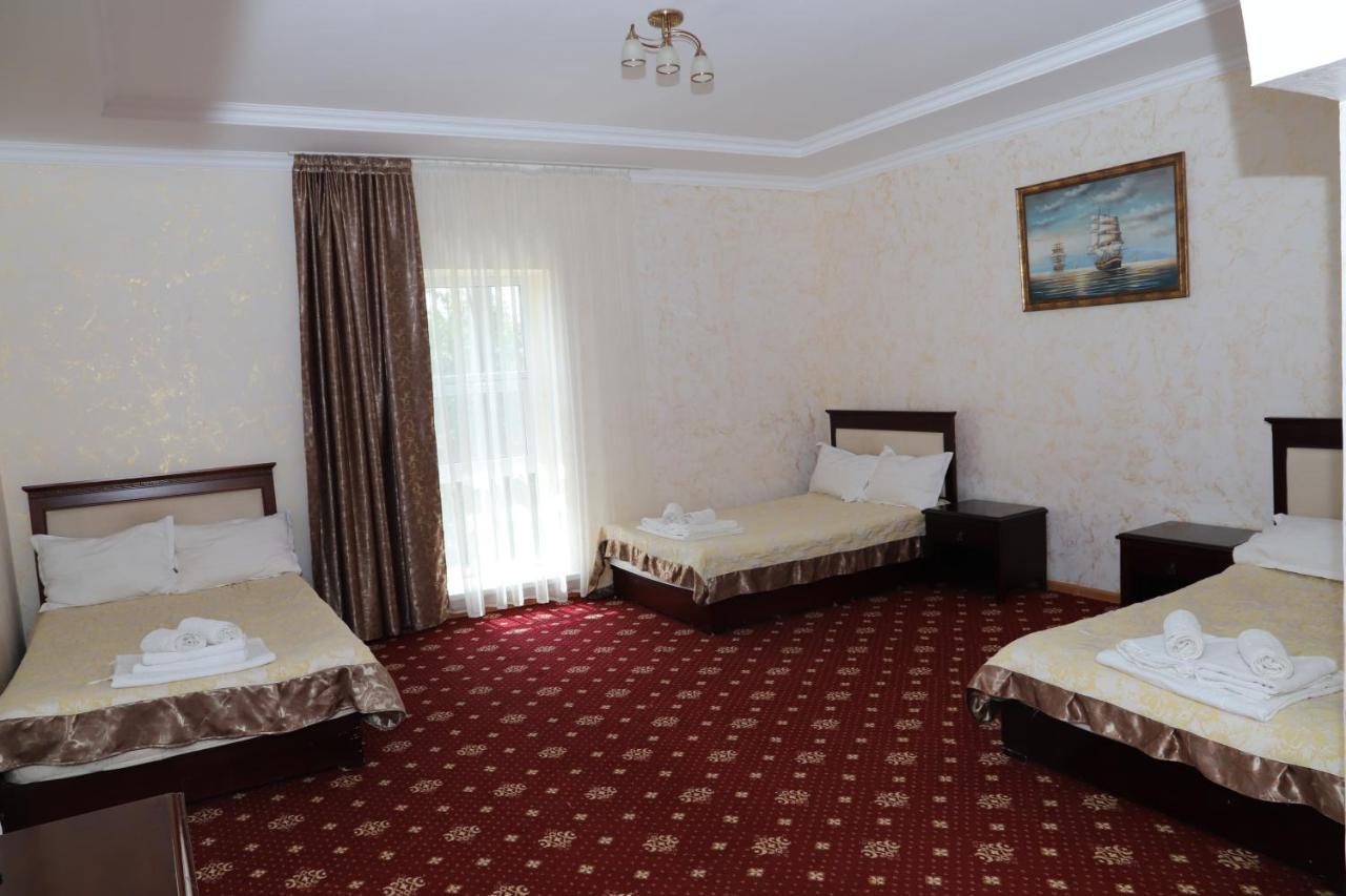 Hotel Eurasia Deluxe Hồ Borovoye Ngoại thất bức ảnh